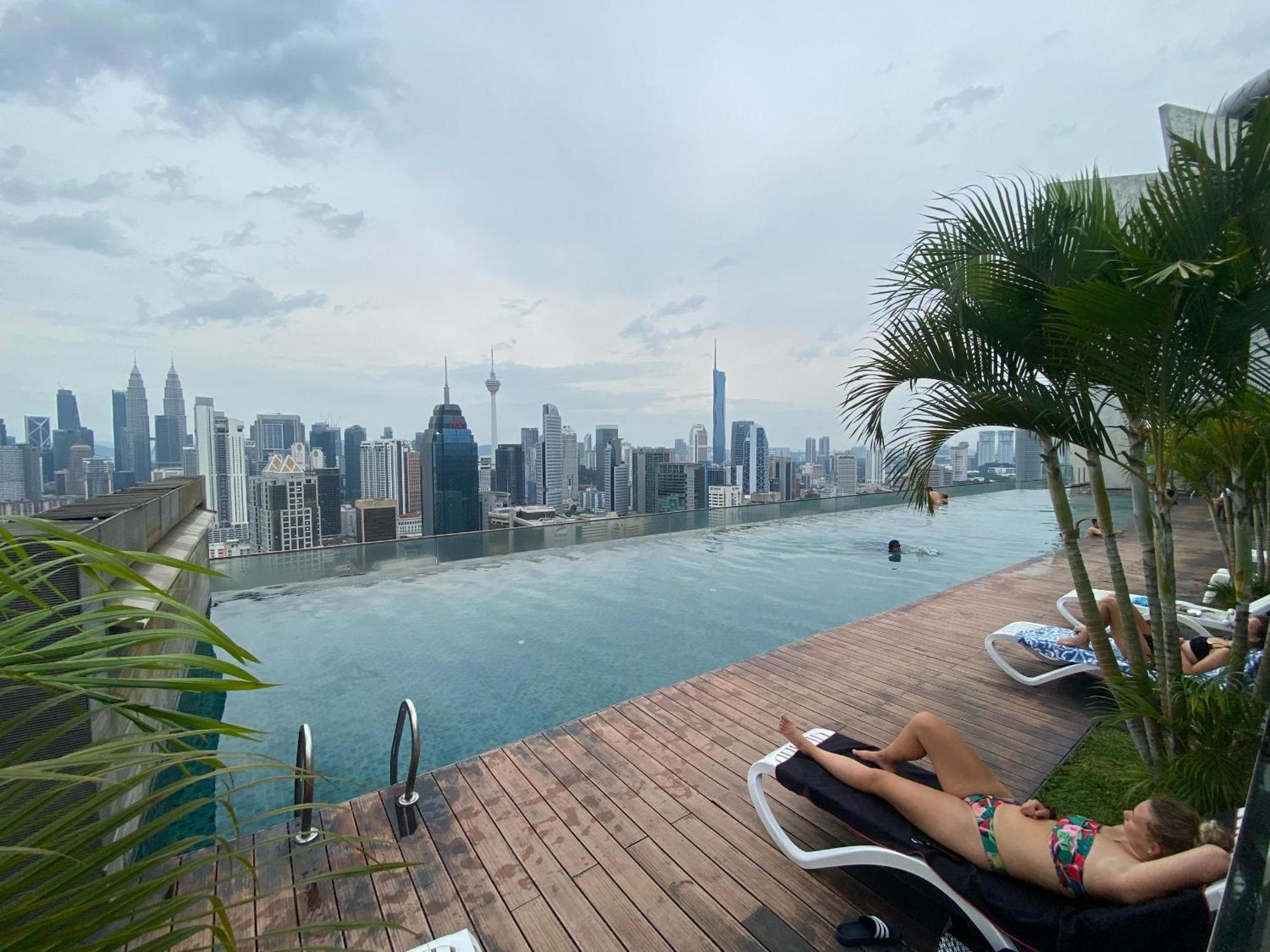 Skypool Kl Free Infinity Pool Over 쿠알라룸푸르 외부 사진